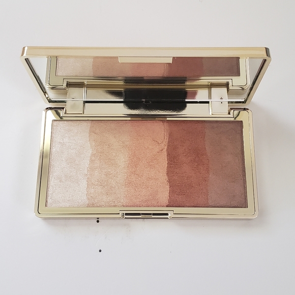 touch in SOL Makeup 23 Touch In Sol Pretty Filter Glowdient Palette Poshmark